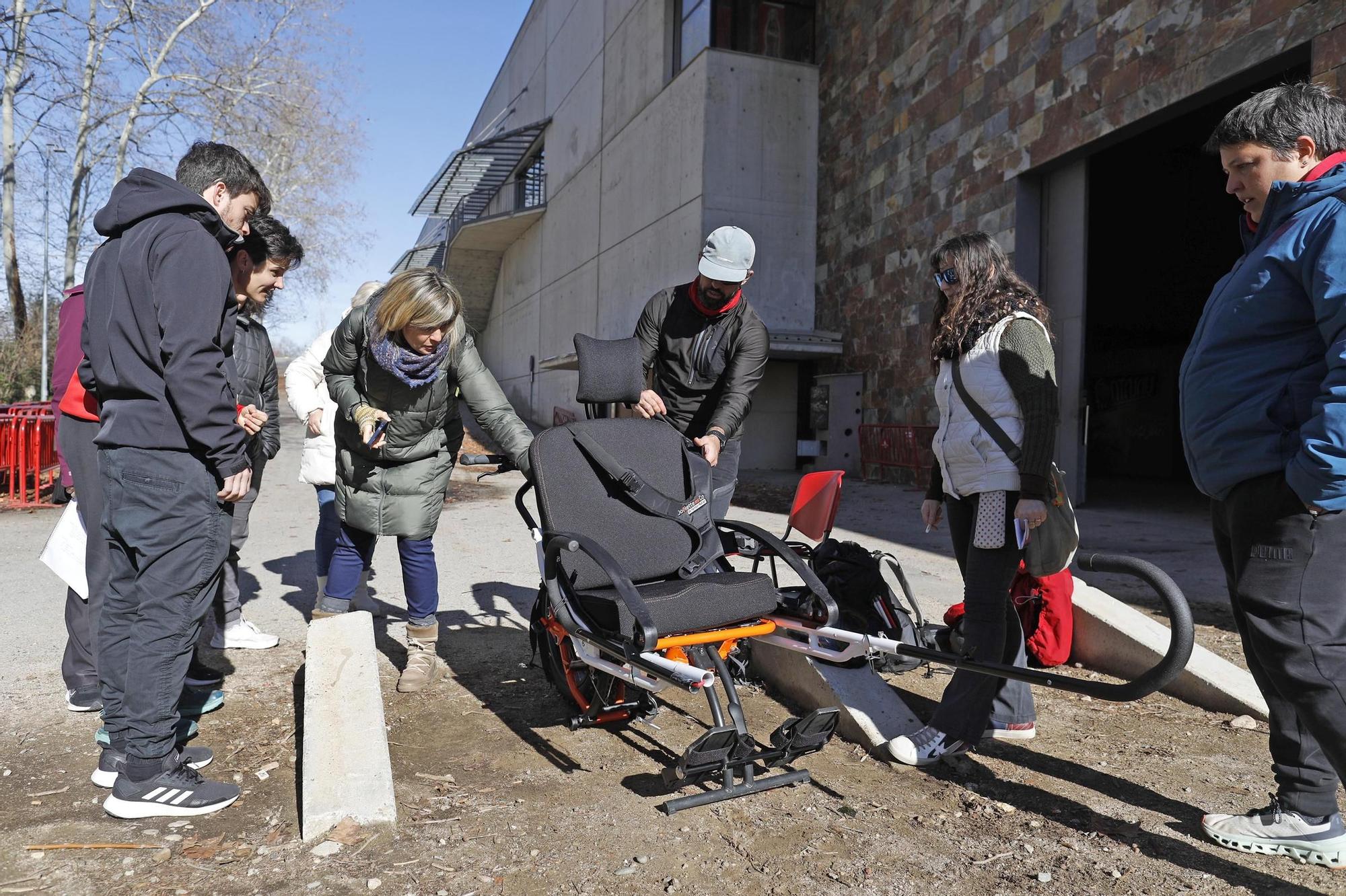 Formació a professors amb la cadira tot terreny a Girona