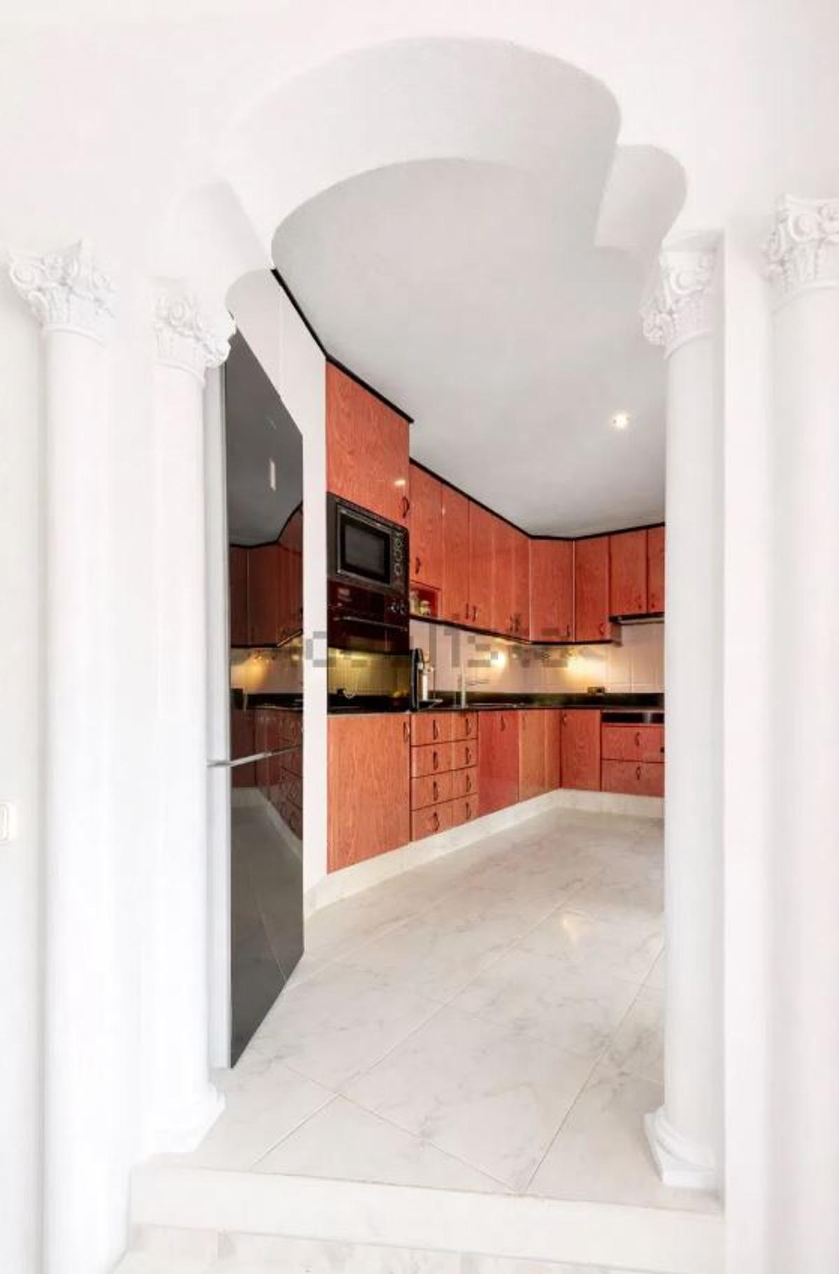 ¿Ibiza o en Santorini? A la venta una peculiar villa de lujo por 3,5 millones en Sant Jordi