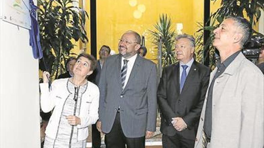 El IESA celebra su 25 aniversario y rinde homenaje a Pérez Yruela