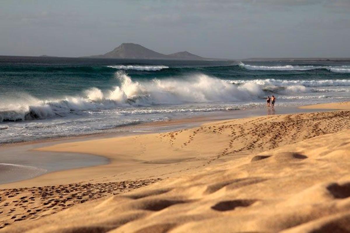Playa de Santa María, en Isla de Sal, Cabo Verde.