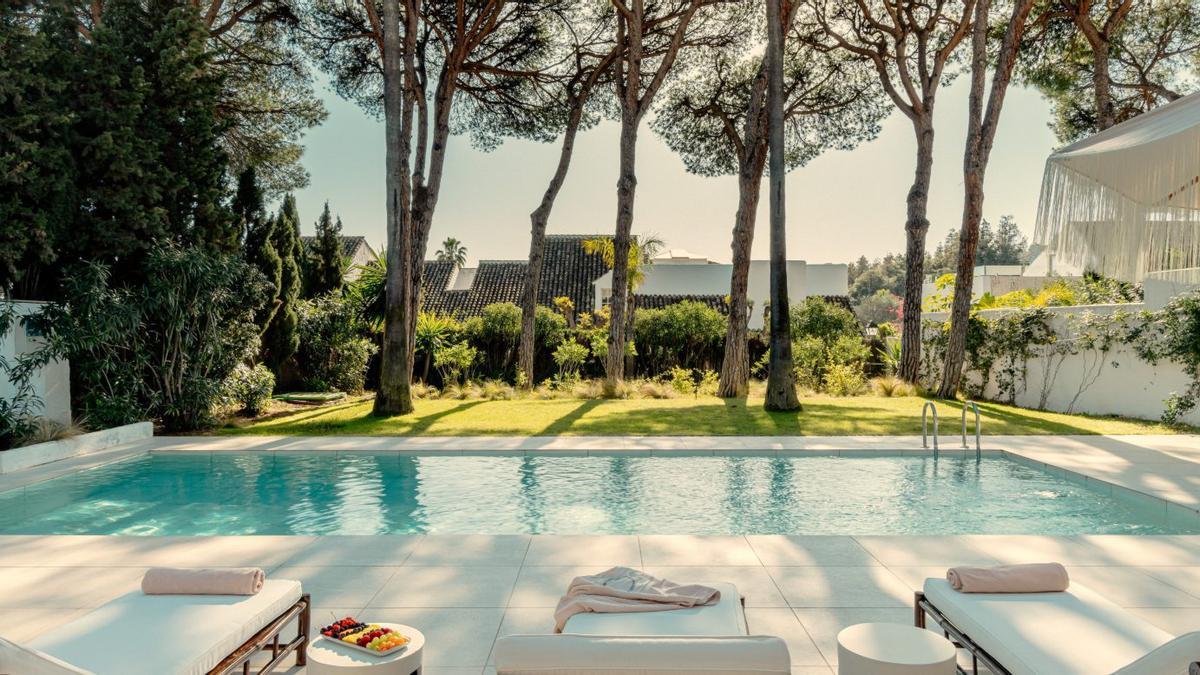 Vista del resort hotelero de Marbella desde una de las villas que integran el complejo.
