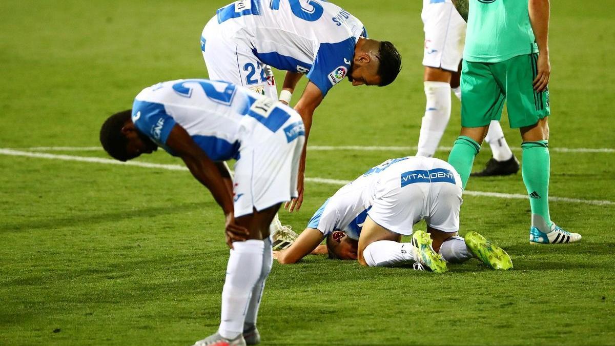 El Leganés consumó ayer su descenso a Segunda División frente al Real Madrid.