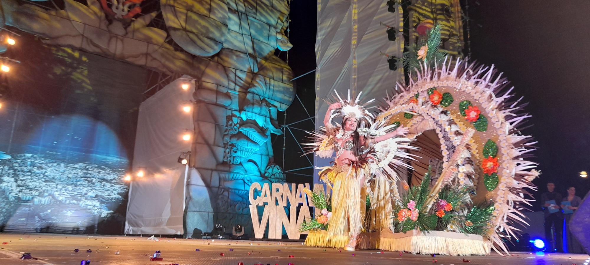 Revive la noche mágica de la gala de reinas y reyes del Carnaval de Vinaròs