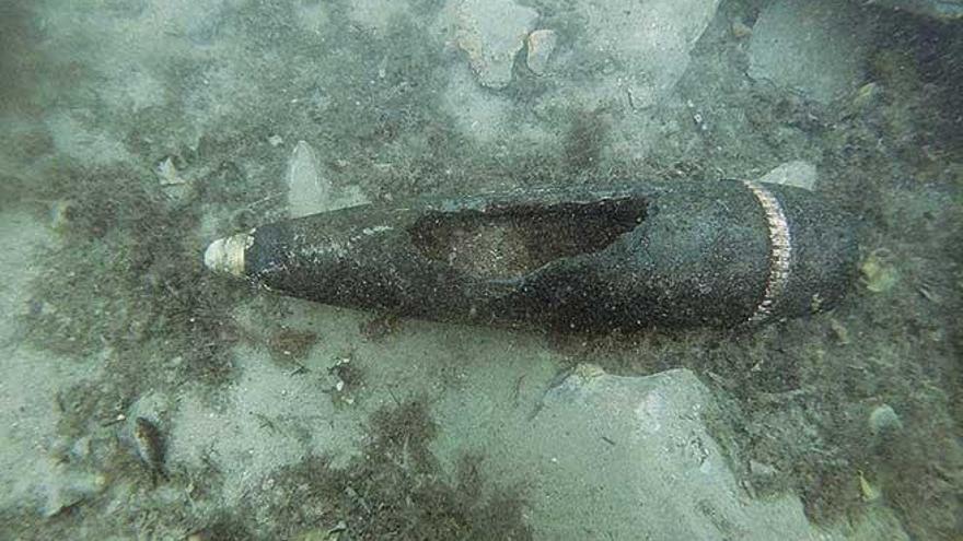 Imagen del proyectil retirado por la Armada en aguas de Calvià.