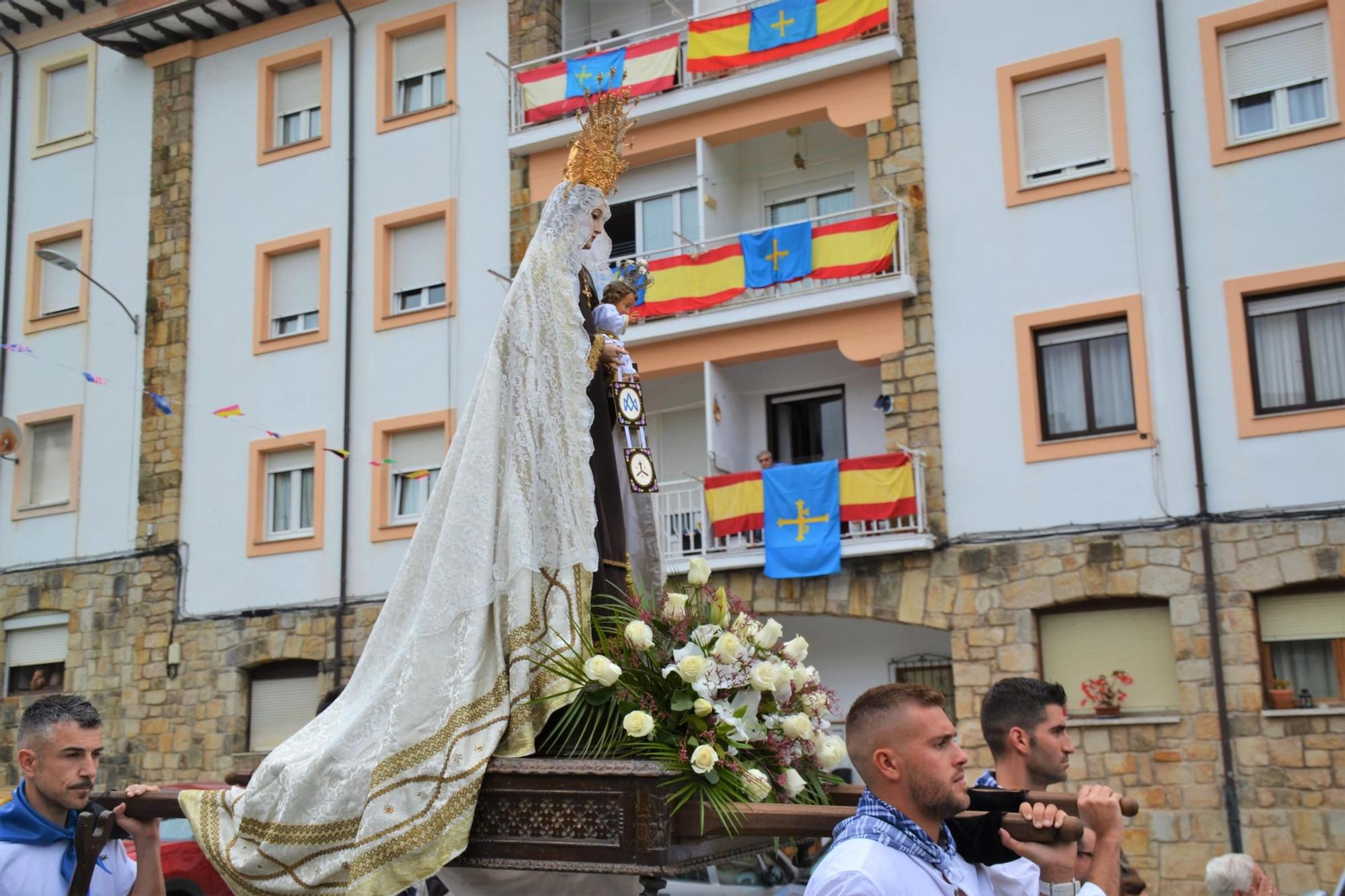 Lastres celebró la Virgen del Carmen