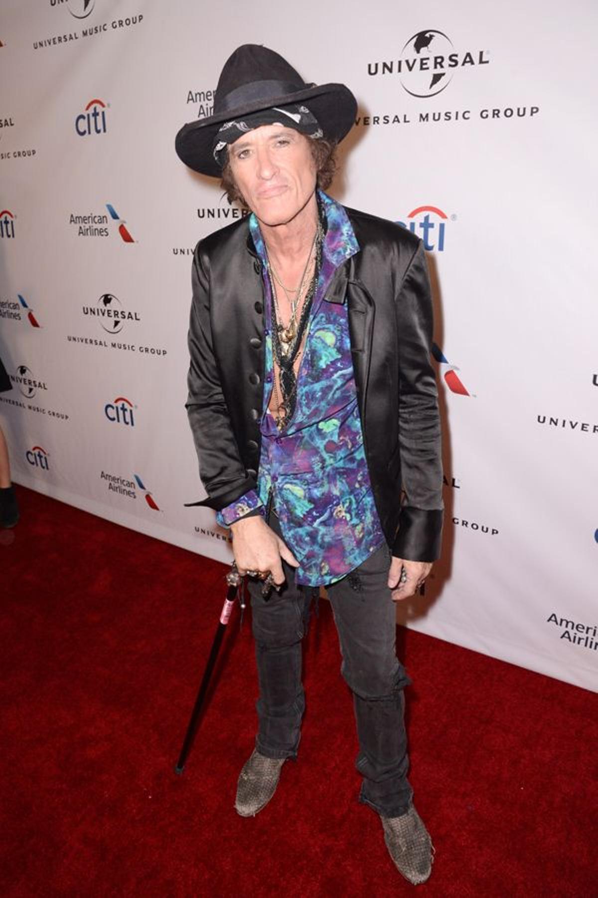 Joe Perry en la fiesta Universal Music Group tras los Grammy