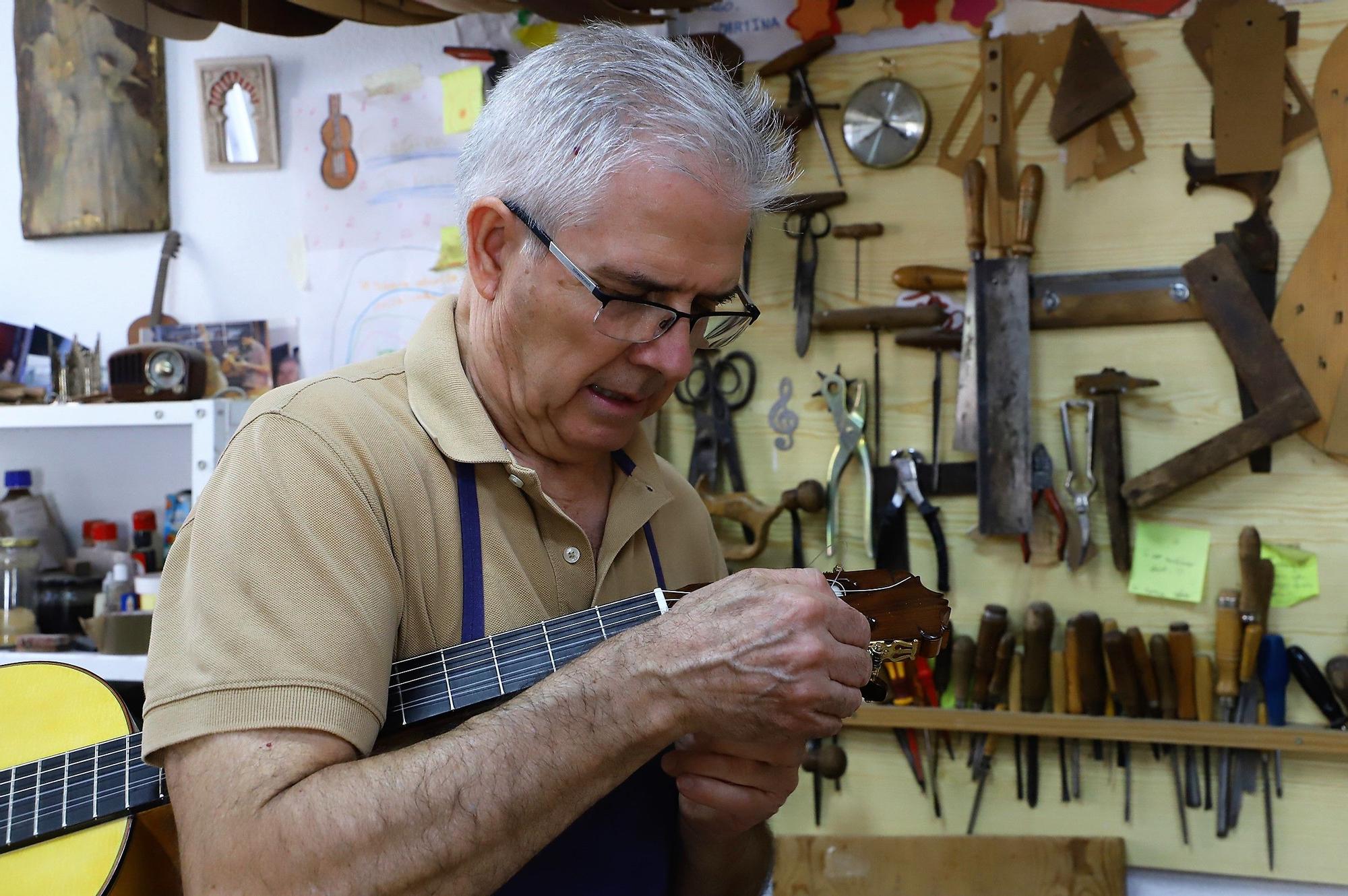 José Rodriguez,  constructor de guitarras