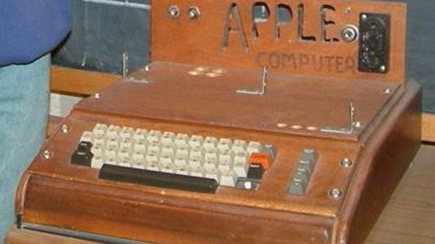 Imagen del primer Apple.