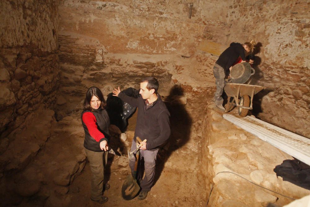 Troben tombes romanes a l''antic Hospital dels Cape