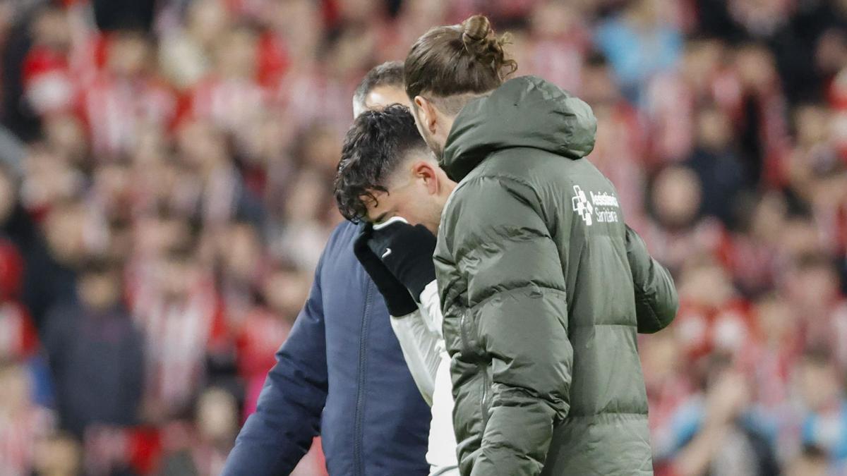 Pedri sale llorando del campo después de lesionarse