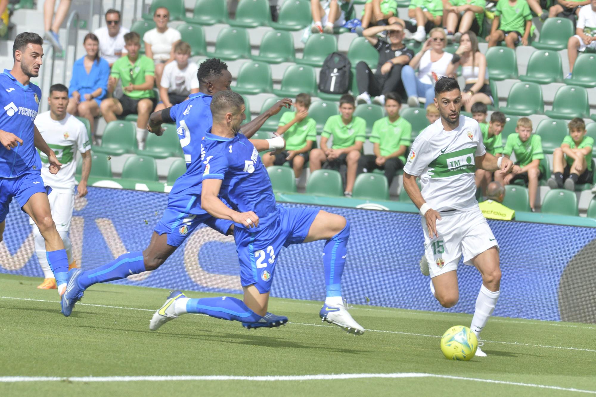 Fiesta total en el Martínez Valero Elche3 Getafe 1