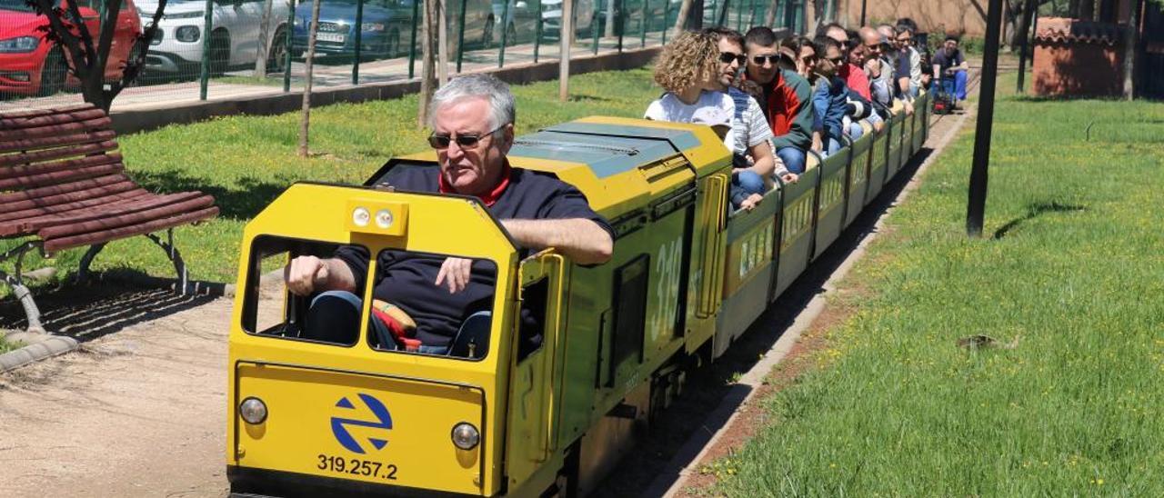 ¡Pasajeros al tren!