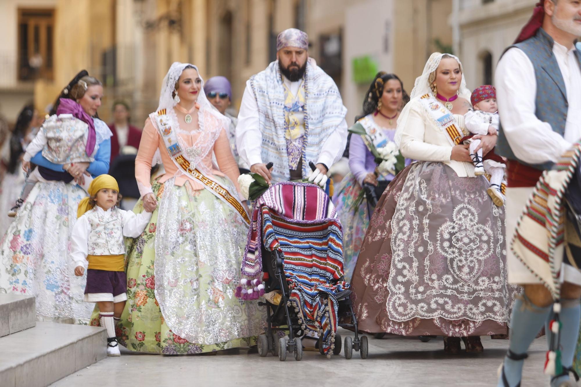 Búscate en el segundo día de la Ofrenda en la calle San Vicente hasta las 17 horas