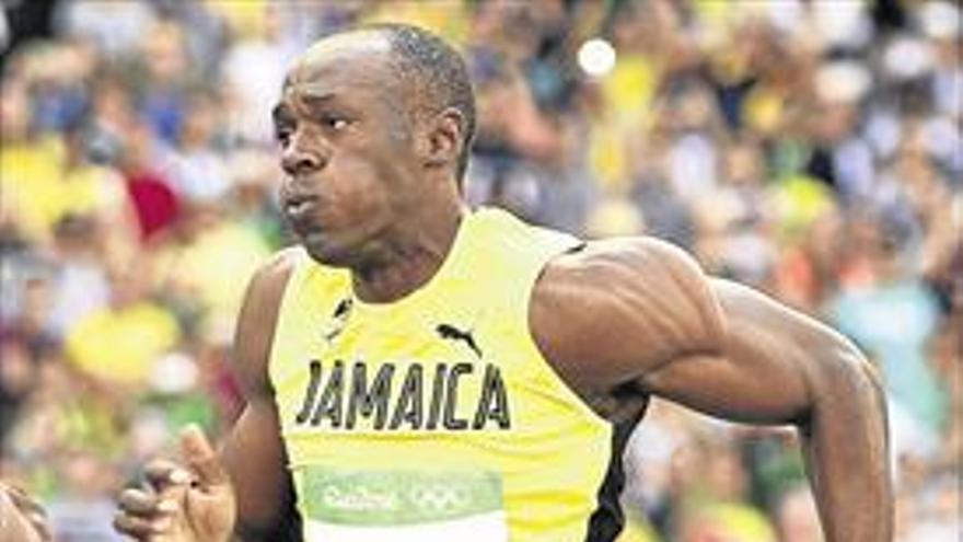 Bolt y Gatlin calientan la final más esperada de estos JJOO