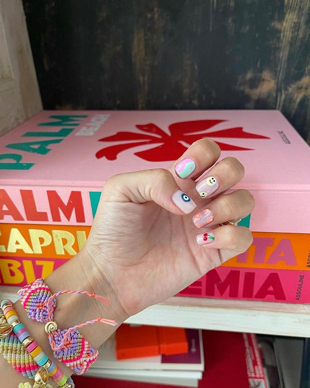 La manicura más divertida de María Pombo para el verano