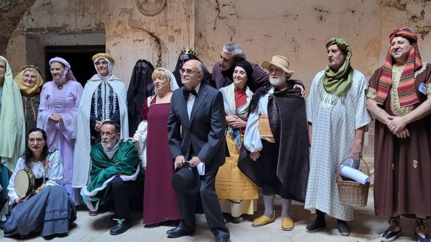 El Grupo de Teatro Leído hizo una emocionante representación teatralizada de la obra ‘Las edades del castillo’. |