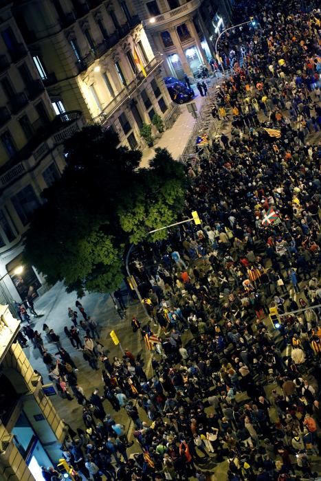 Protesta frente a la Jefatura de Vía Laietana