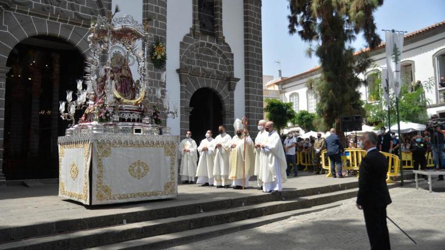 Día grande del Pino, honores a la virgen