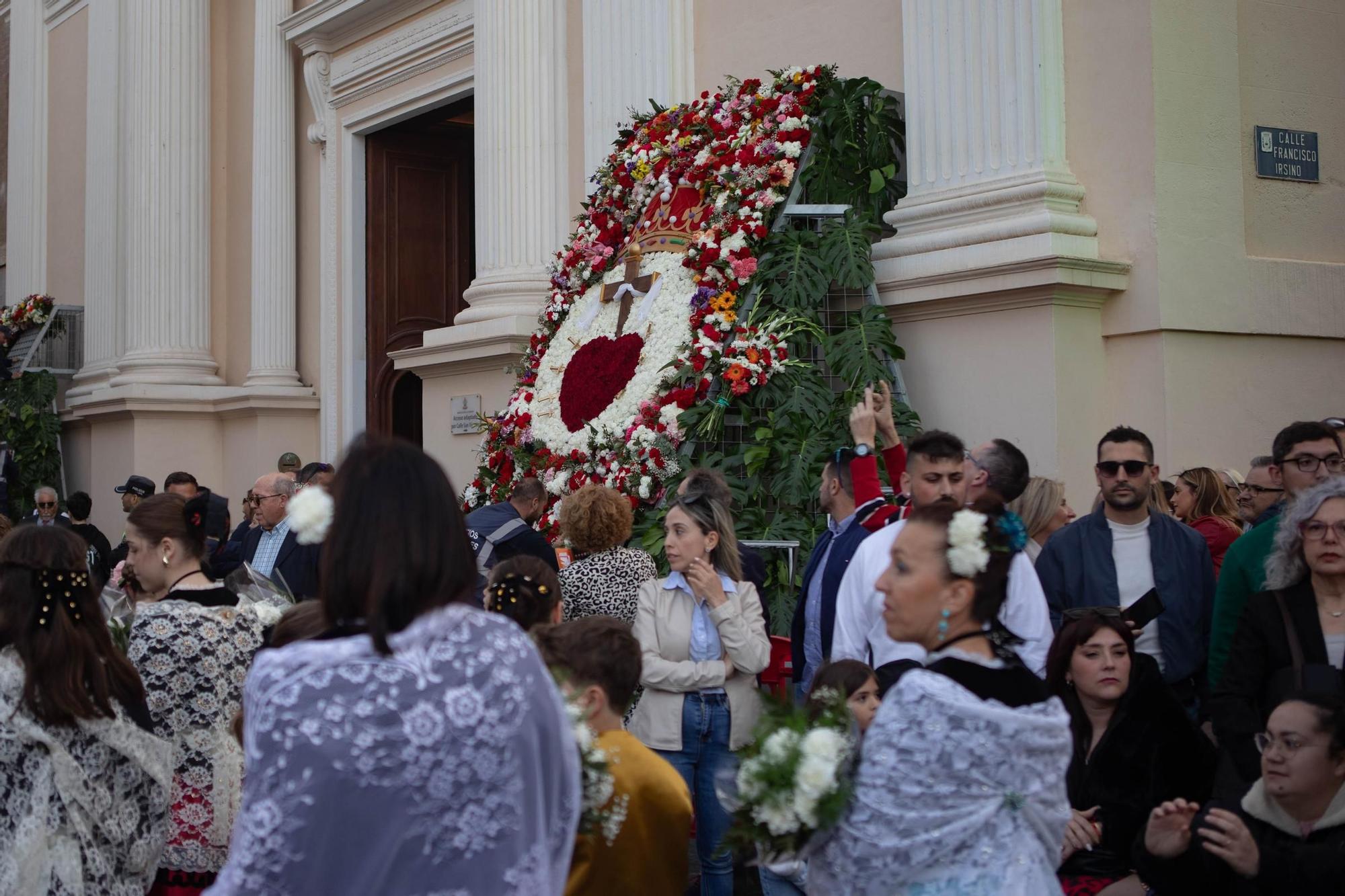 Ofrenda floral a la Virgen de la Caridad en Cartagena