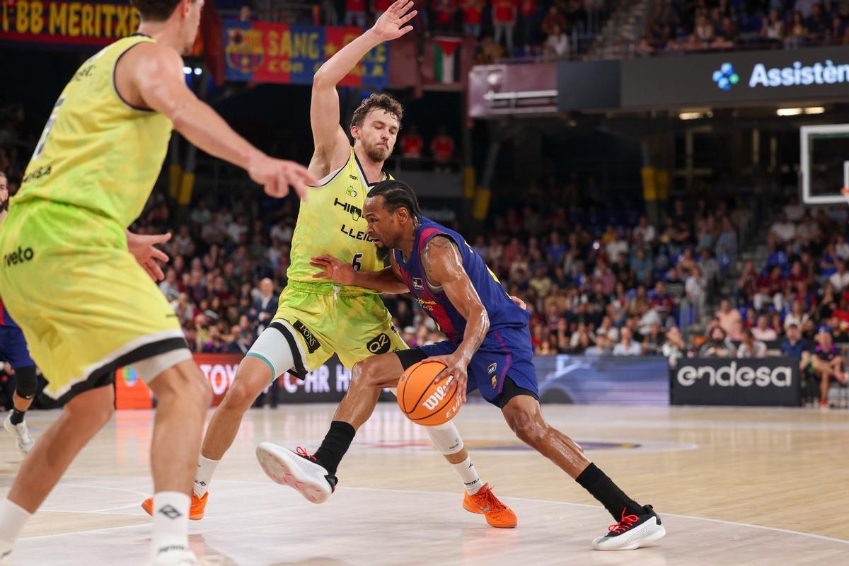 Con la ayuda de Kevin Punter el Barça volvió a meterse en el partido