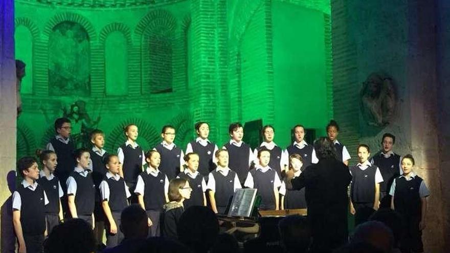 &quot;Los Chicos del Coro&quot; inician en el Santo Sepulcro el ciclo &quot;Las Noches de Toro&quot;