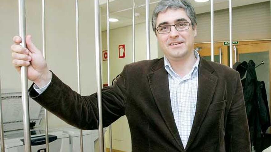 Carlos Aymerich, na sede do Grupo Parlamentario do Bloque en O Hórreo.