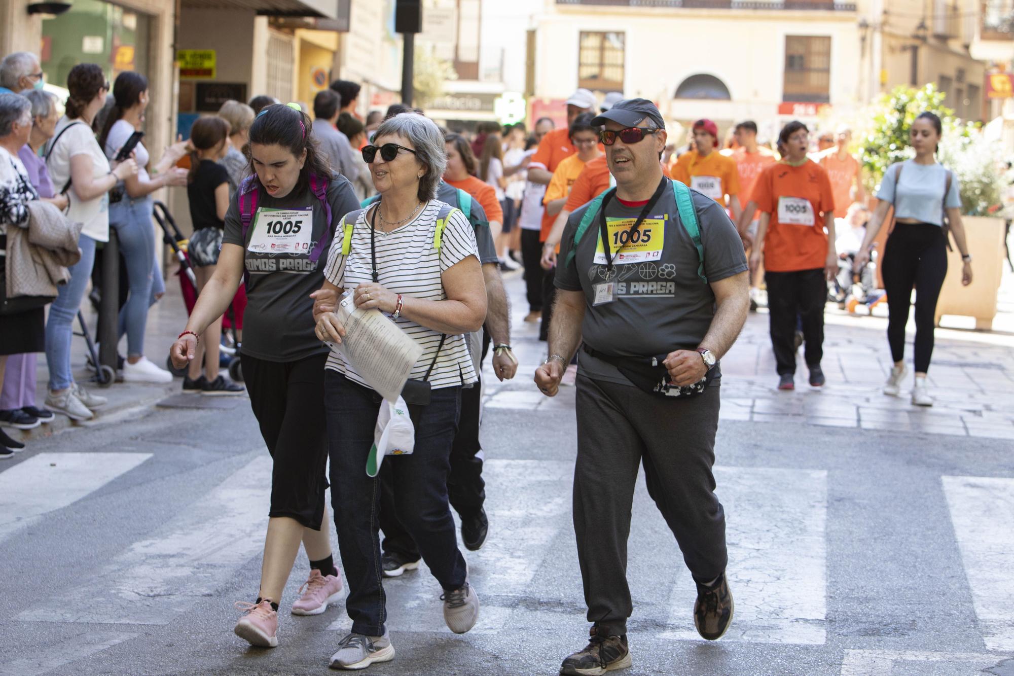 Más de 1.200 personas participan en la XV edición de la carrera de Aspromivise