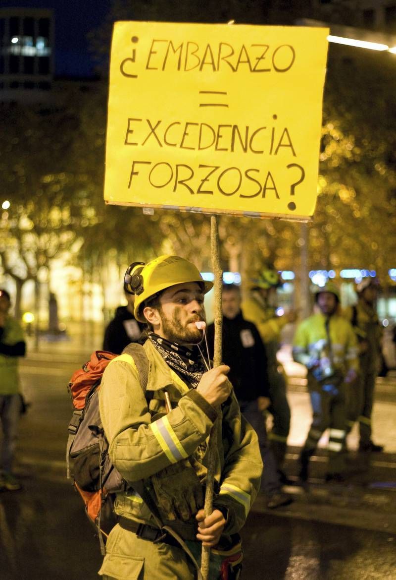 Fotogalería de la marcha de los bomberos forestales