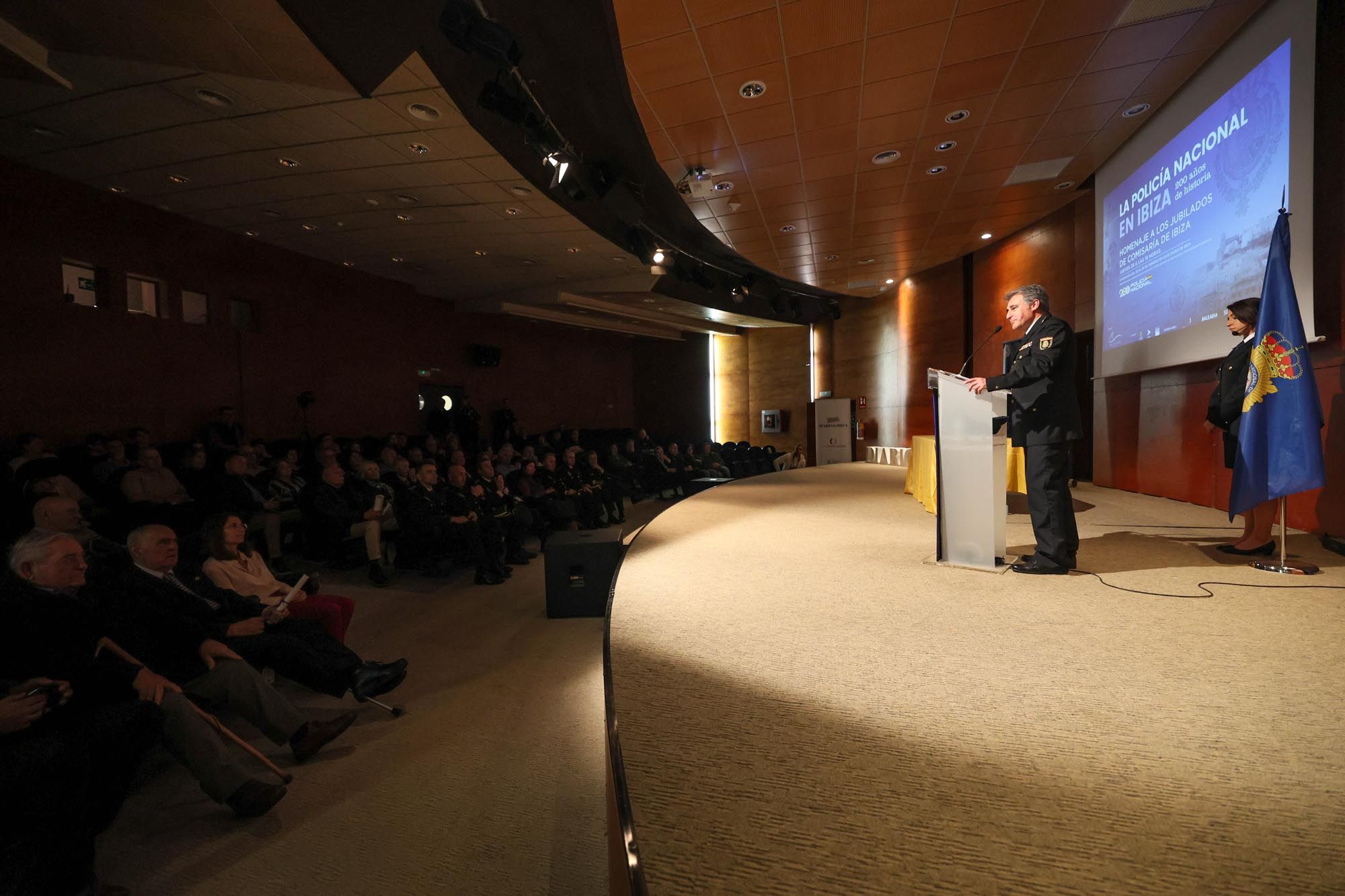 Homenaje de la Policía Nacional de Ibiza a sus jubilados