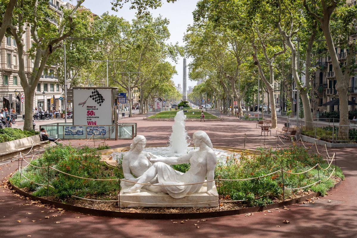 'Nueva Oda a Barcelona', escultura que durante un tiempo fue escondida porque incomodó a algunos malpensados.