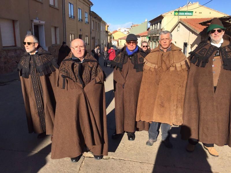 Exaltación de la capa parda en Carbajales de Alba