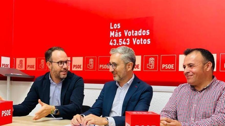 El PSOE reprueba en Elche la subida del canon del agua y acusa a Mazón