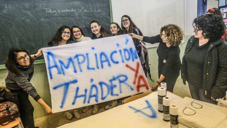 Una de las pancartas preparadas para la manifestación cancelada.