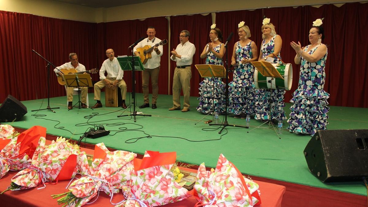 Actuación del coro Guadalmazán