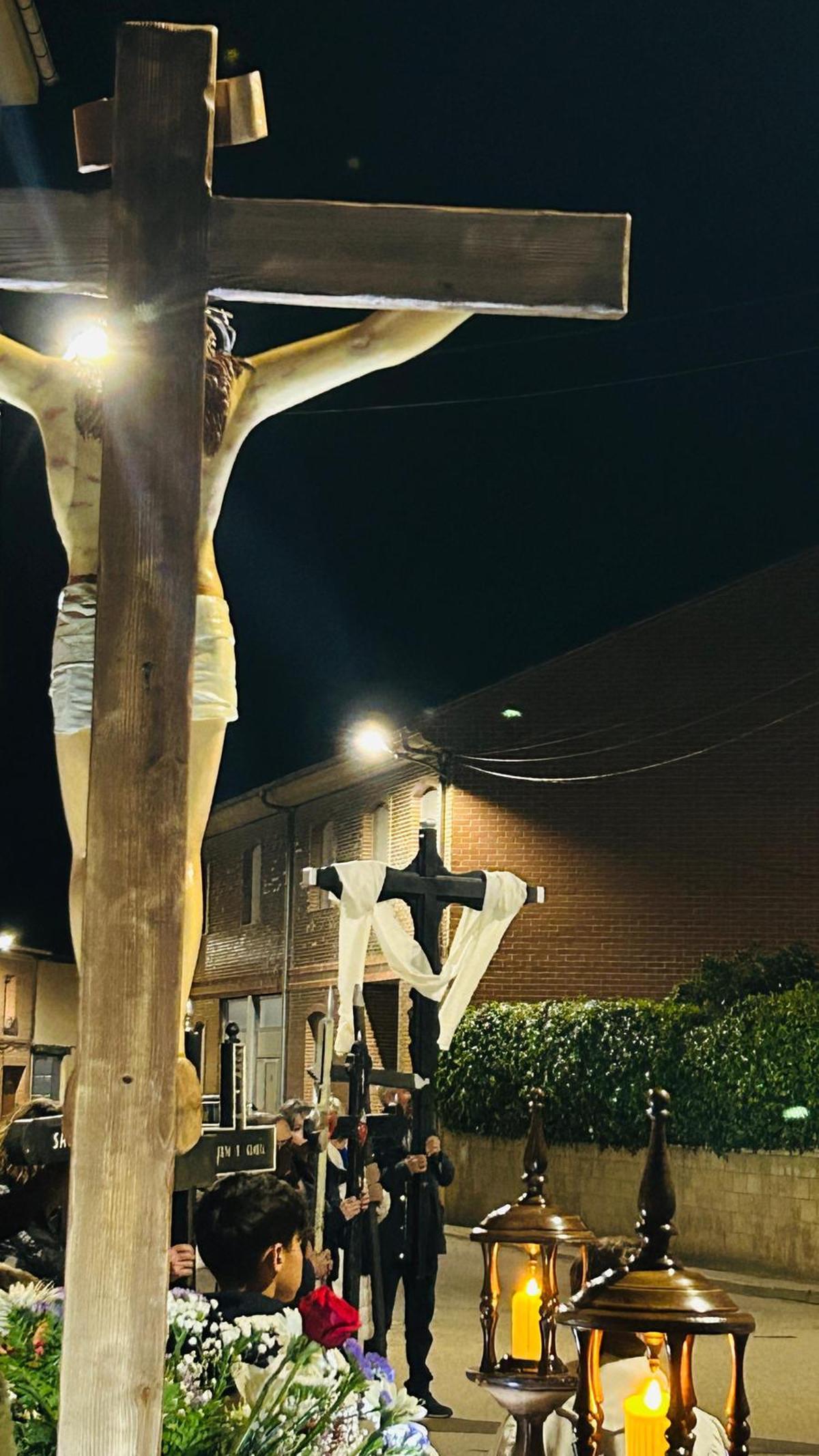 GALERÍA| El Vía Crucis de San Cristóbal, en imágenes