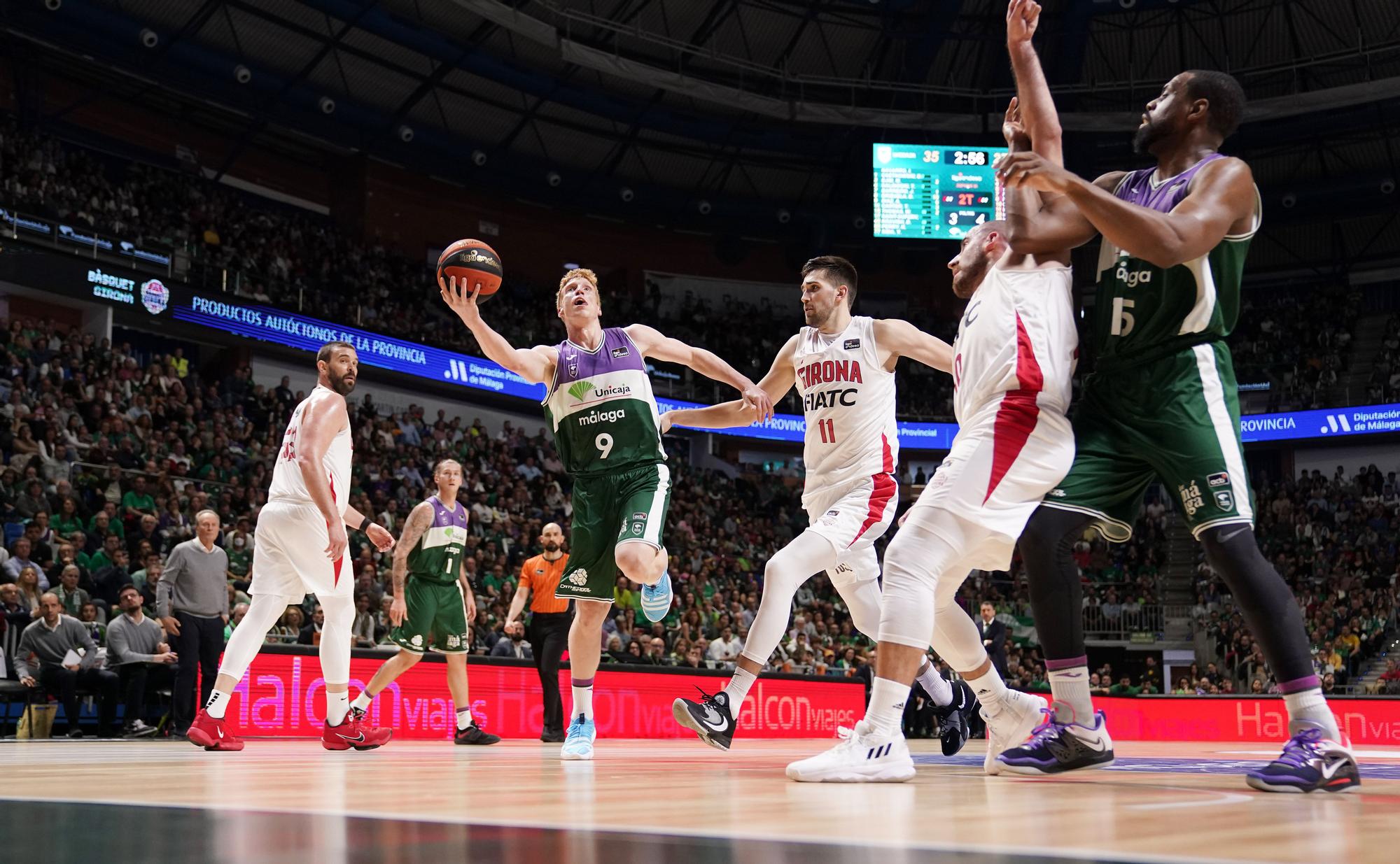 Les imatges del partit del Unicaja - Bàsquet Girona