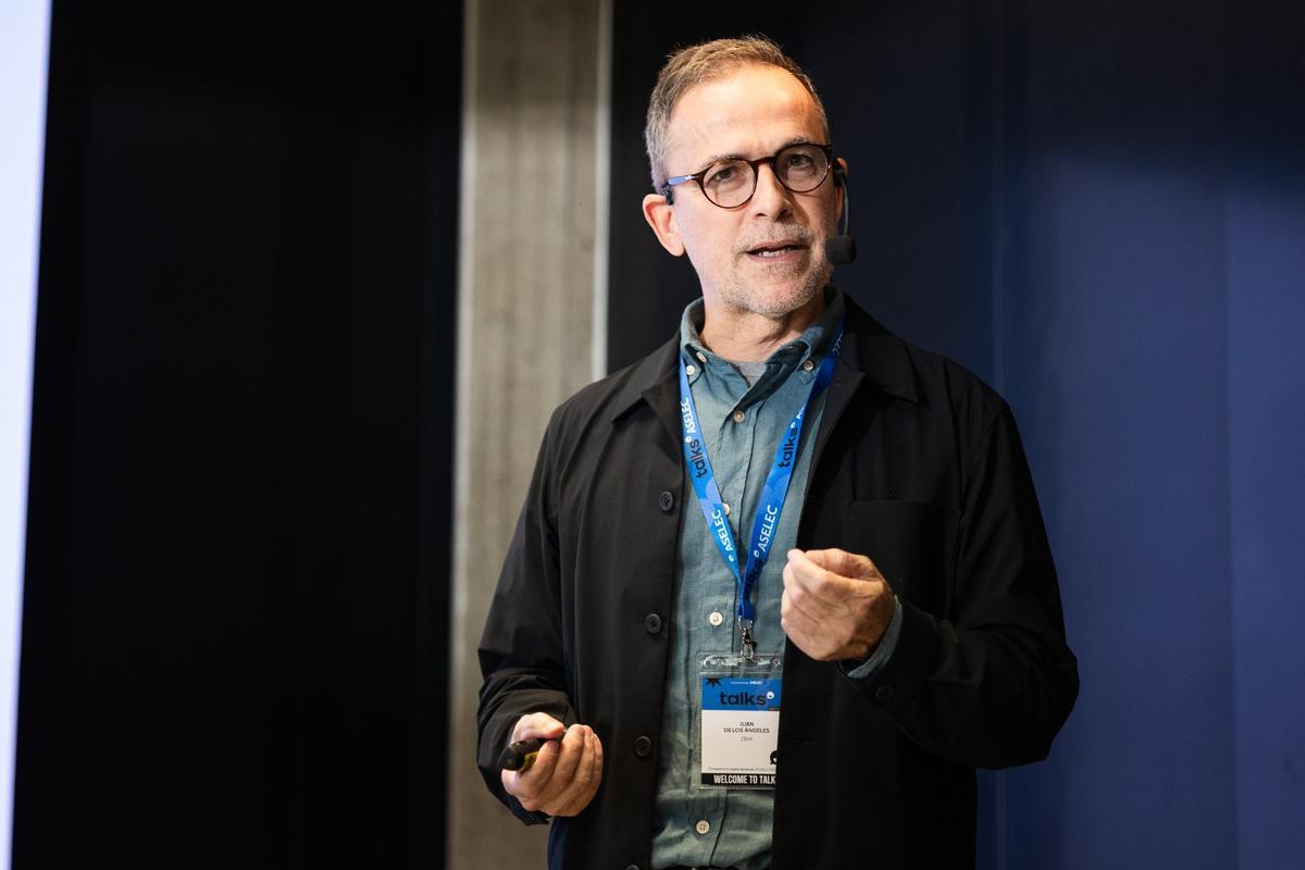 Juan de los Ángeles, en una conferencia.