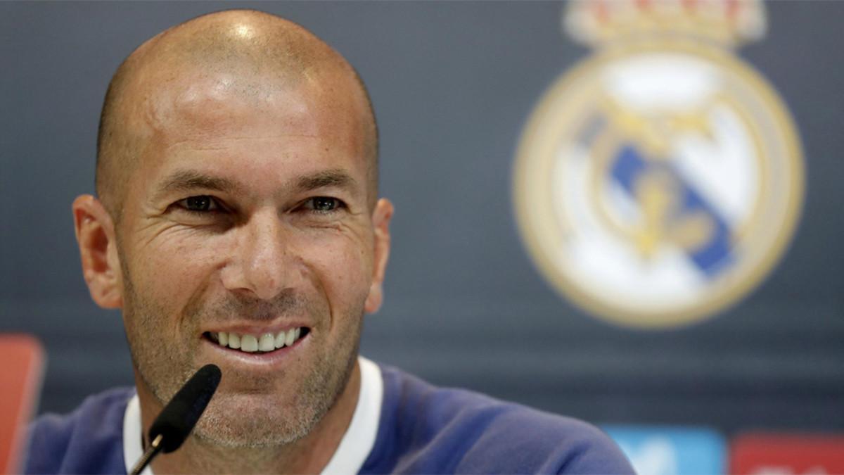 Zinedine Zidane, entrenador del Real Madrid, en una rueda de prensa en la Ciudad Deportiva de Valdebebas