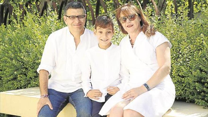 El niño Adrián Martín, operado de urgencia dos veces por su hidrocefalia