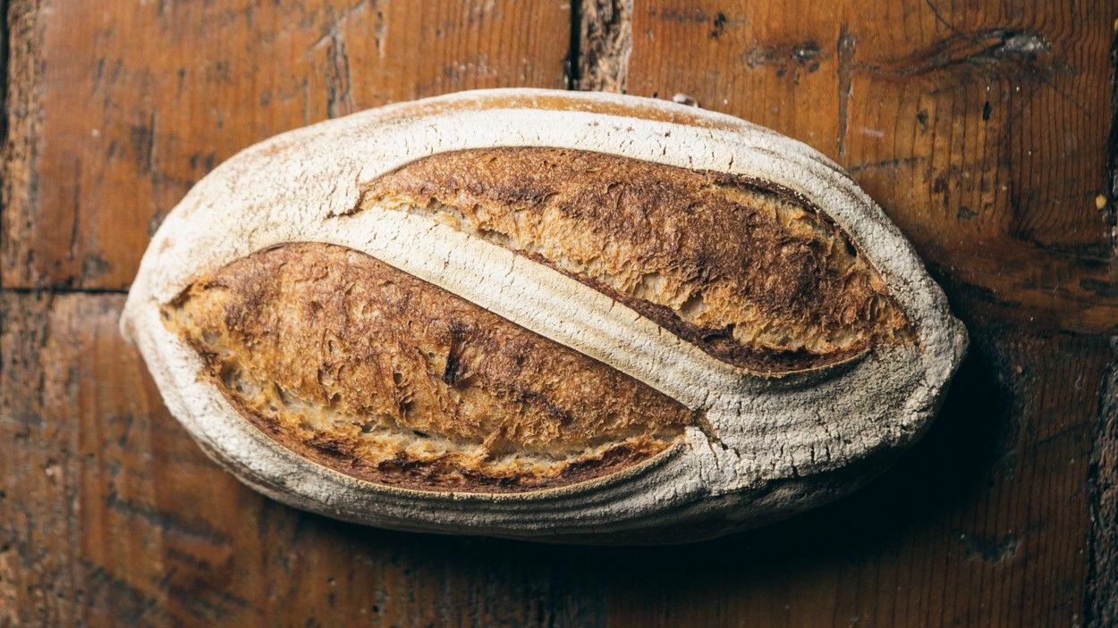 Uno de los panes de Cenador de Amós que se entregan a domicilio por toda España.