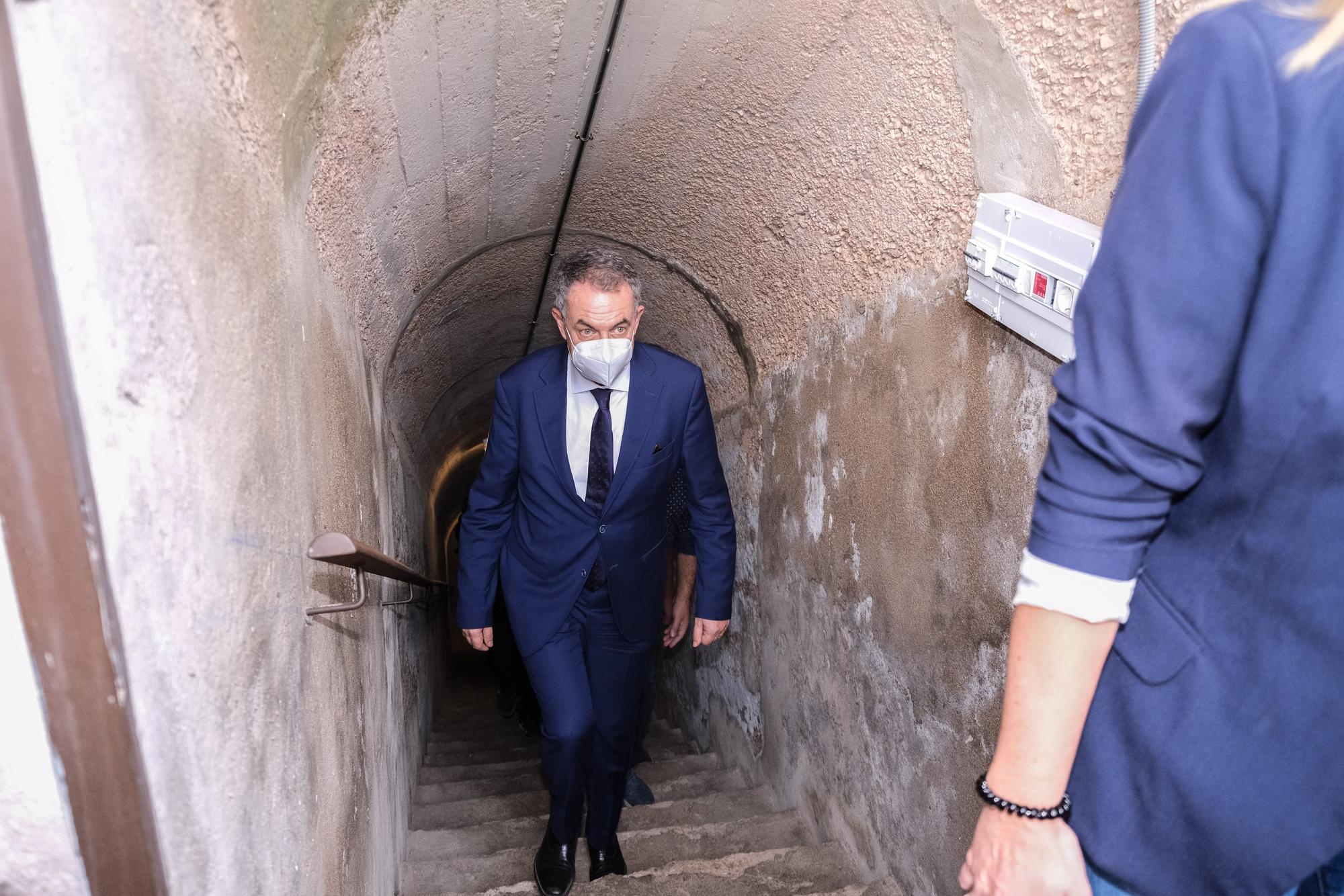 Visita del expresidente Jose Luis Rodríguez Zapatero al Fondó de Monóvar, última sede del gobierno Republicano