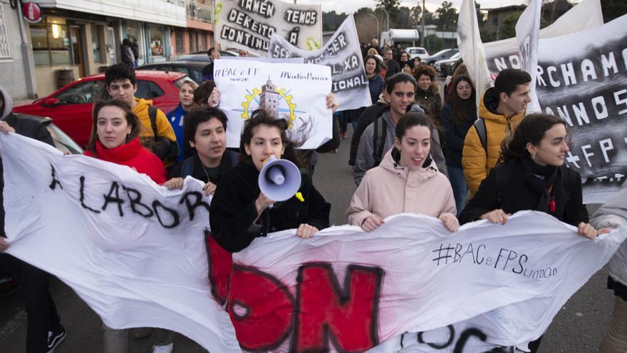 Protesta de la comunidad educativa de la Universidade Laboral contra la supresión del Bachillerato