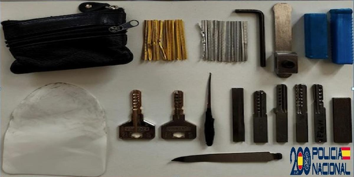 Material incautado por los agentes de la Policía Nacional.