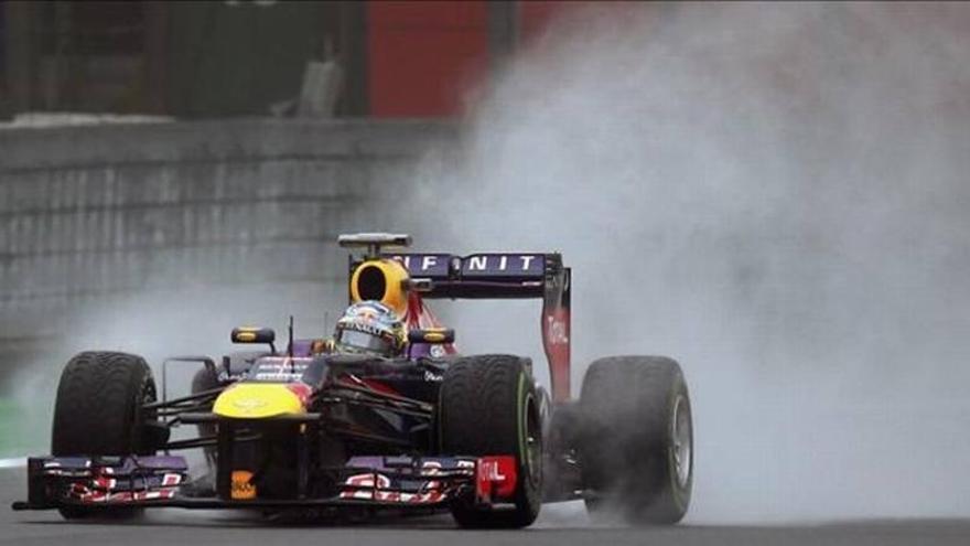 Vettel se adelanta a todos en Brasil