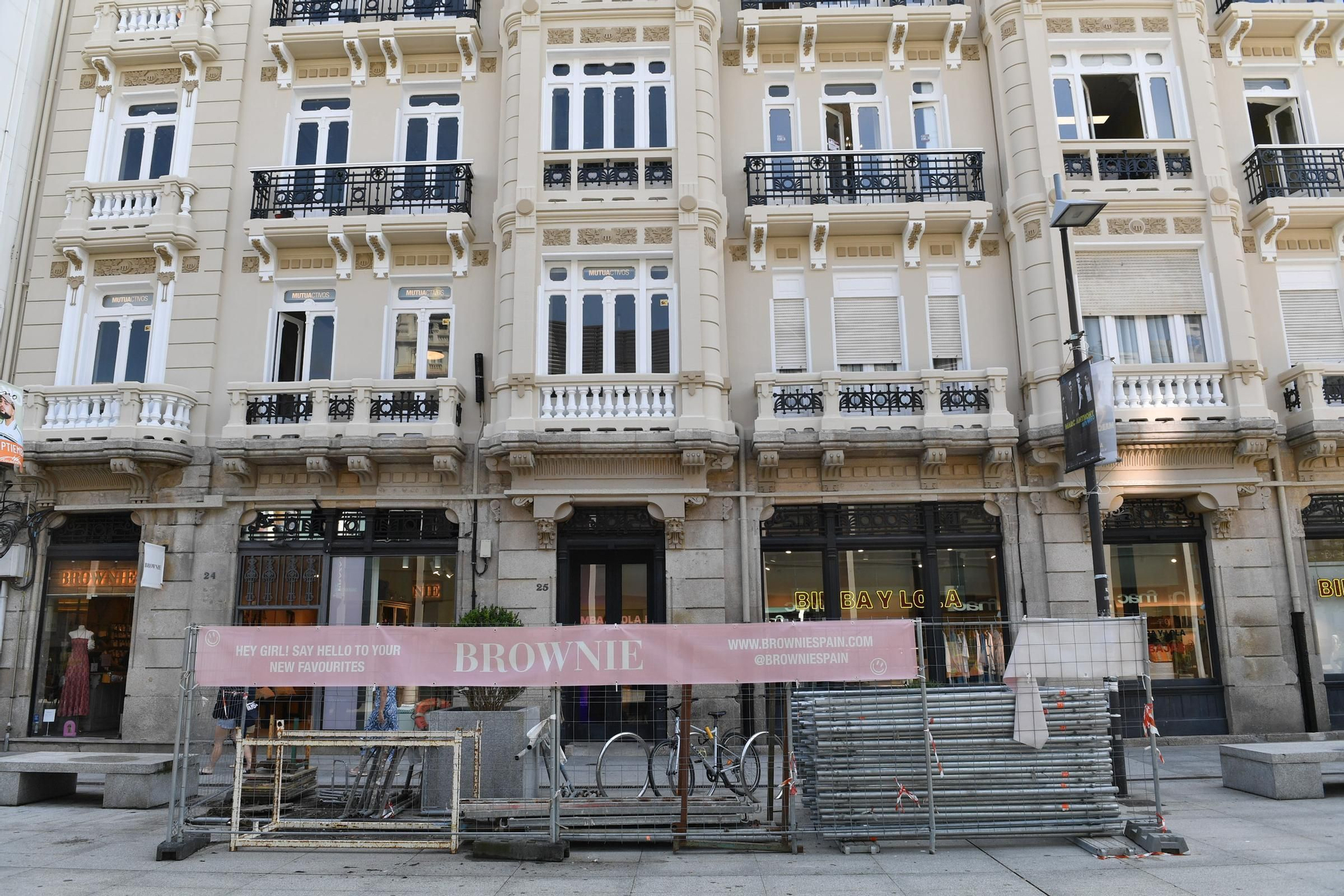 La Casa Viturro ya luce su fachada descubierta al completo