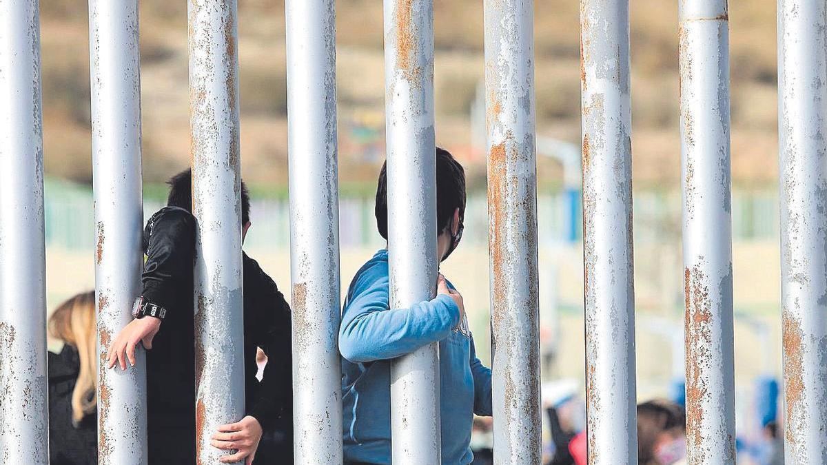 Un alumno ha matado este lunes 30 de marzo de 2026,  a disparos a un compañero e hirió a otros dos en un colegio de la localidad argentina de San Cristóbal