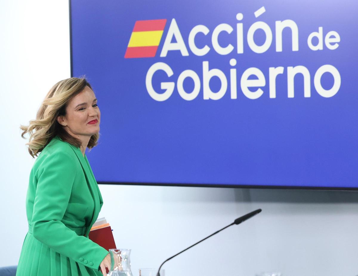 La todavía ministra de Educación y Deportes y portavoz del Gobierno, Pilar Alegría, antes de participar en su última rueda de prensa tras el Consejo de Ministros de este martes.