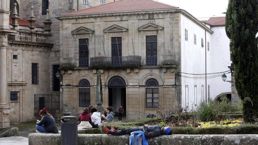 El Defensor del Pueblo identifica casos de abusos en 18 colegios y domicilios en la Diócesis de Santiago