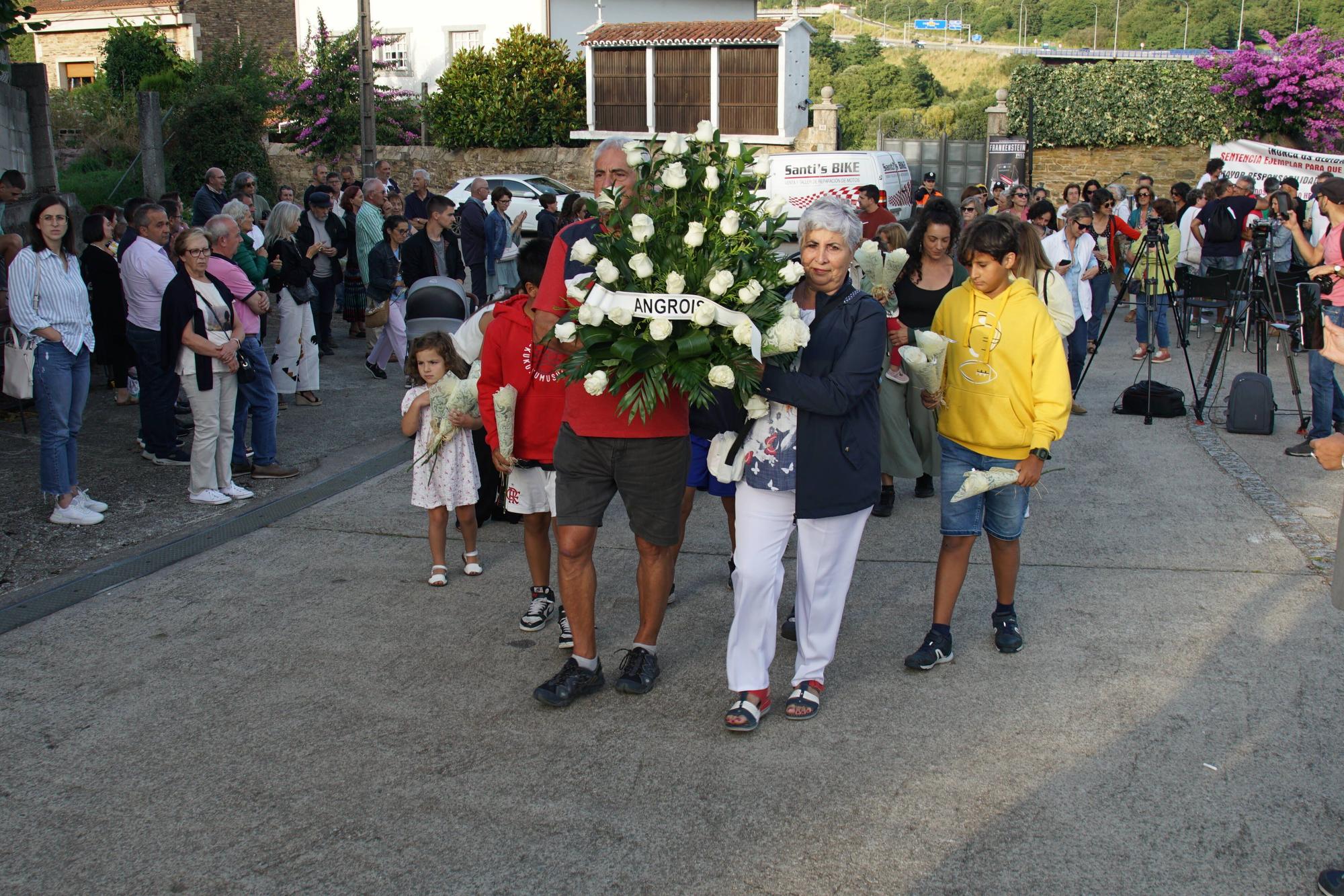 Familiares y víctimas del descarrilamiento se manifiestan en Santiago