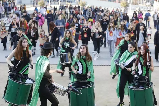 Carnaval 2019: Rua del barri del Güell i la Devesa